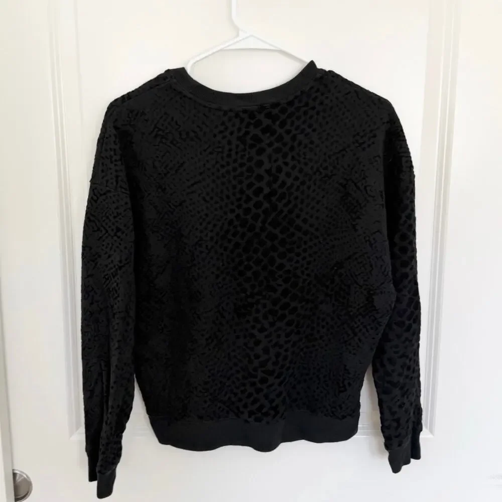 Rails Marlo Black Flocked Cobra Print Pullover Crewneck Preppy Sweater Top XS